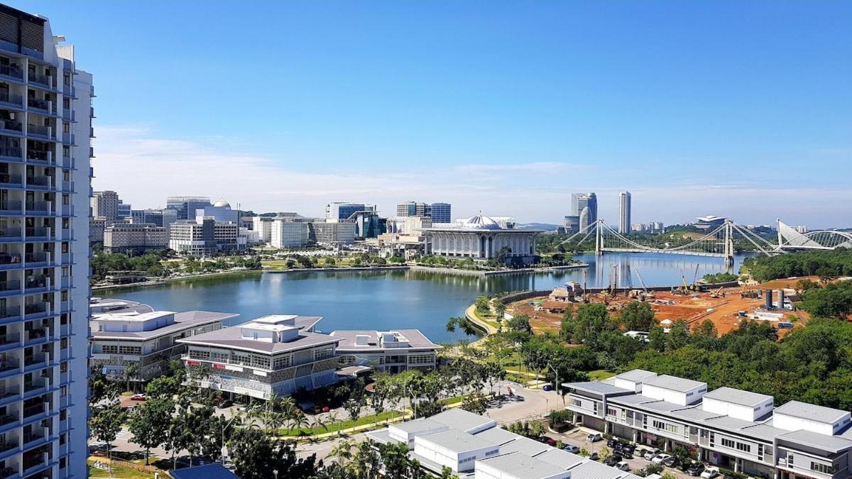 Ayer8 Lakeview 3 * Putrajaya
